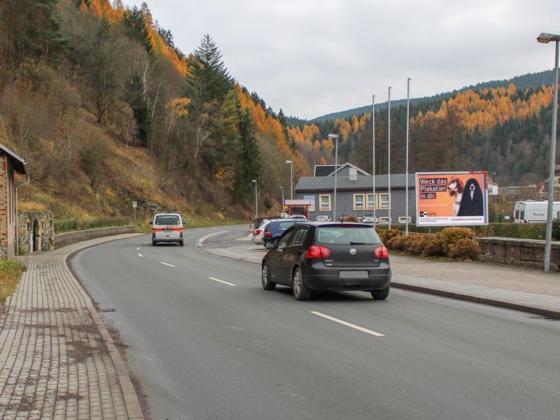 Schwarzburger Str.vor Sporthalle/VS - Oelze