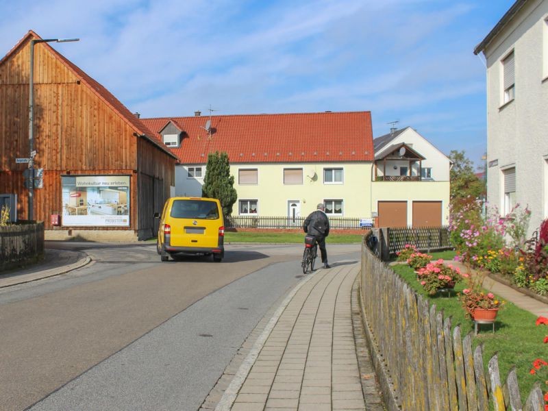 Bergstr.26/gg.Bischof-Dr-Rackl-Str-Pölling