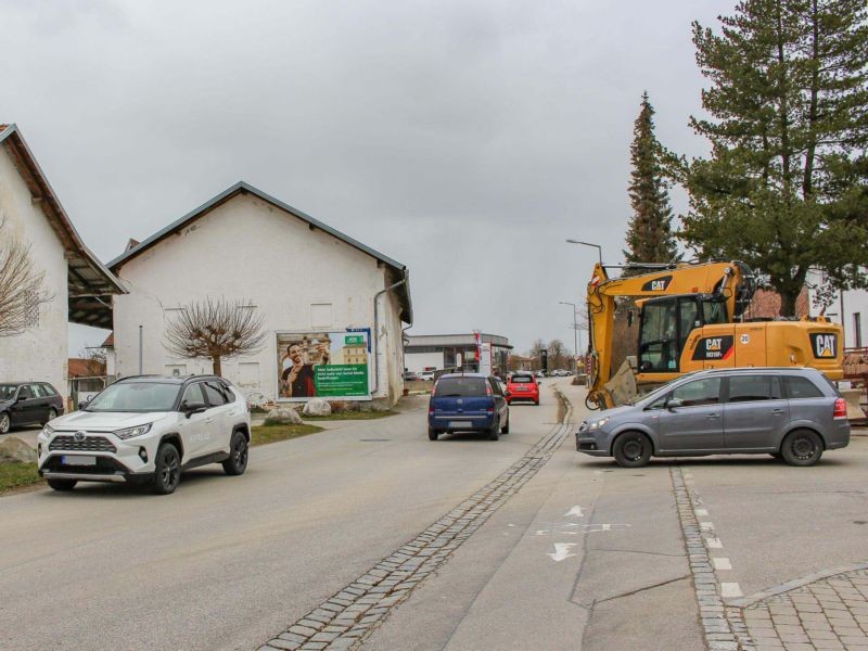 Töginger Str 160 quer - Hölzling