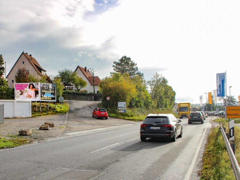 Riedfelder Ortsstr./B 8/Eichelbergweg