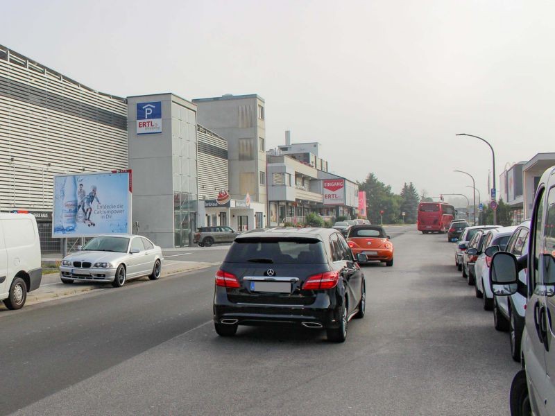 Emil-Kemmer-Str. 13 Si Str quer Logo-Getränke-Fachmarkt