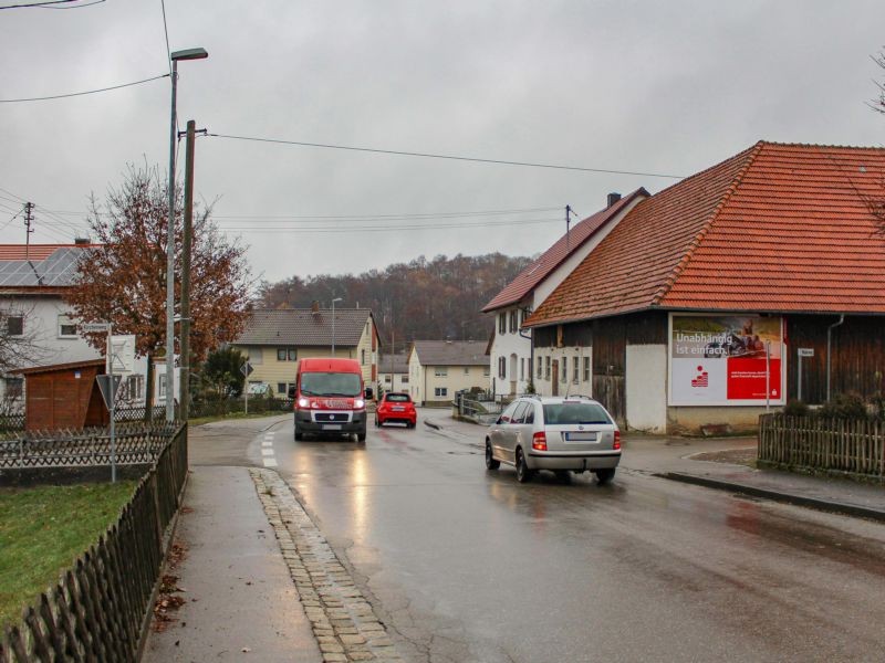 Dorfstr 8/Weiherweg - Eichenhofen