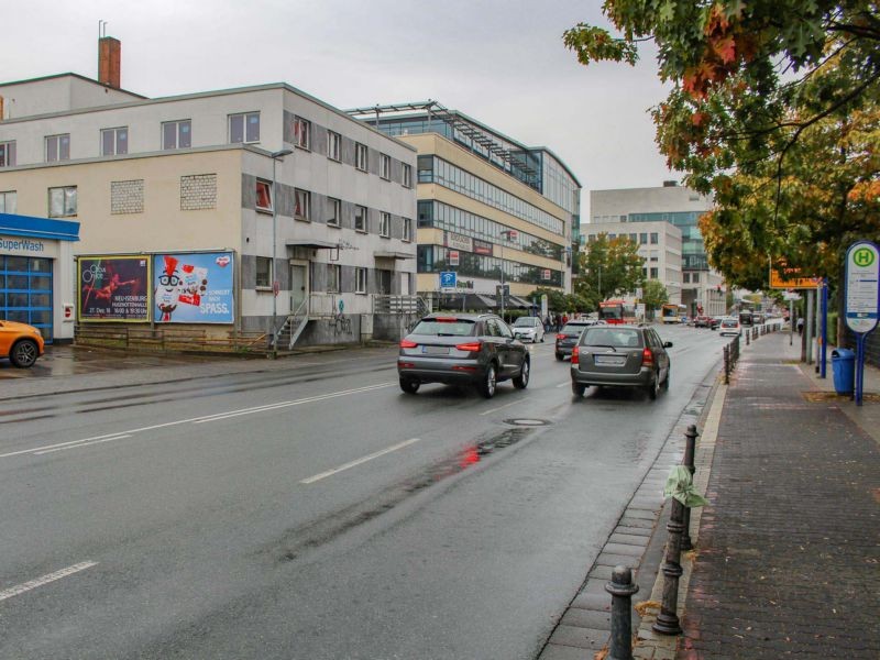 Friedhofstr. 9/neb.Tankstelle