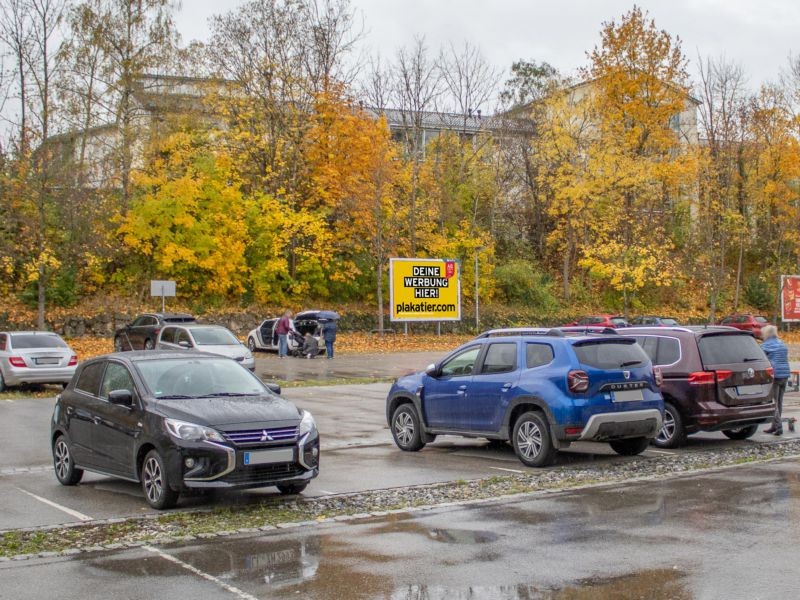 Josef-Landes-Str. 40 V-Markt Einf. (mi)