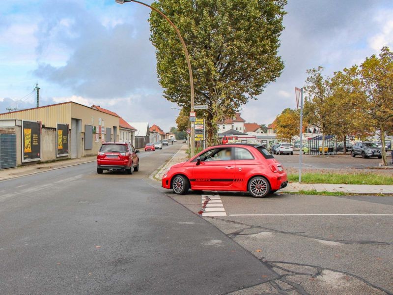 Kalterer Str gg 15 Niedermühlstr gg  Edeka Merz