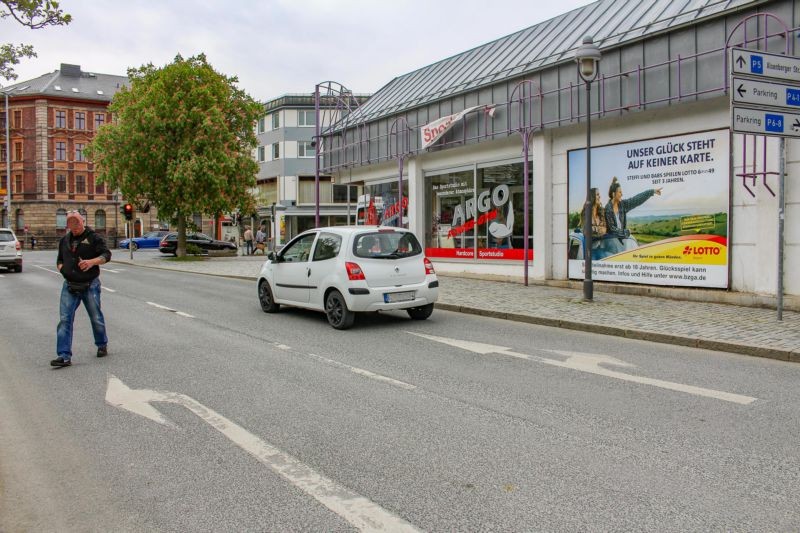 Mühlstr 30/ Pfarrstr Gebäudeeing linke Tafel