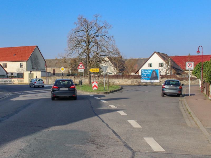 Platz der Freundschaft gg Nr 1/Friedrich-Engels-Str-Lüptitz