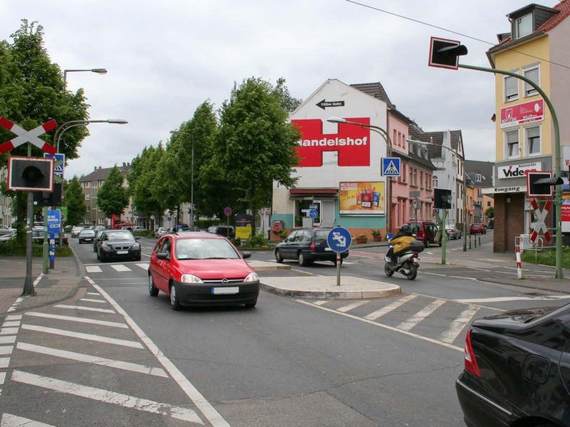 Salmstr. 1/Siegburger Str.