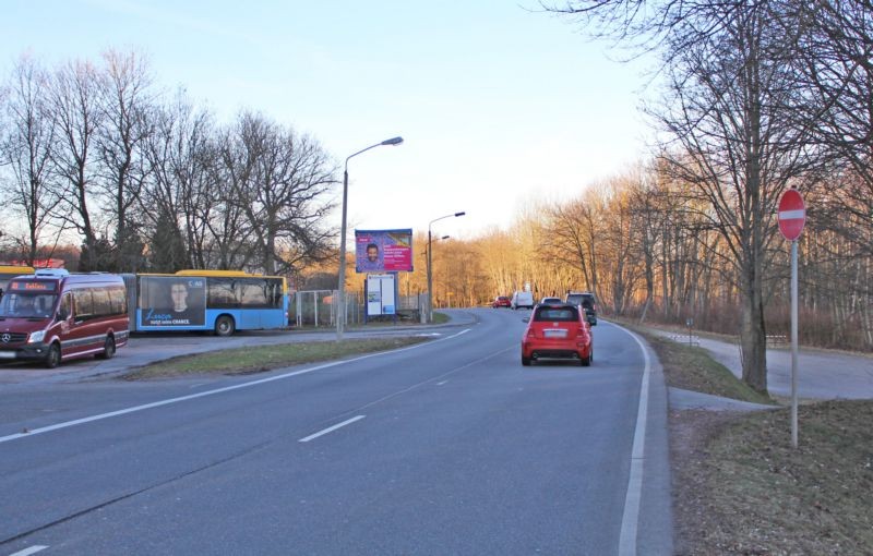 Dresdner Str 234 Buswendeplatz RS City-Star-Board