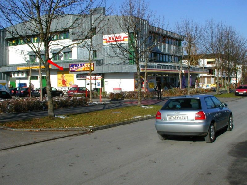 Gewerbestr. 5 Rewe Höcker Eing. (li)