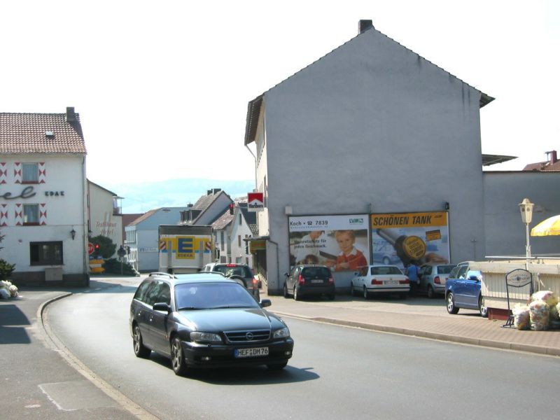 Ziegenhainer Str.  1