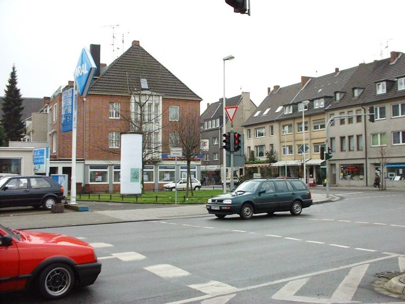 Neusser Str/Römerstr