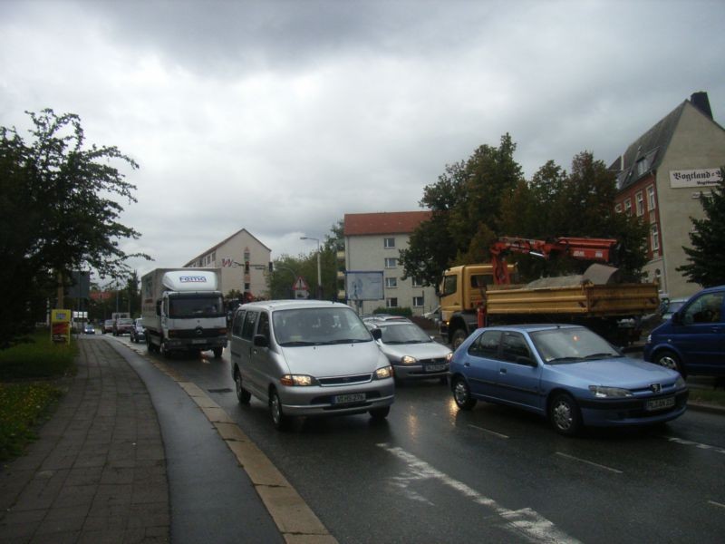 Martin-Luther-Str  48/August-Bebel-Str VS City-Star-Board