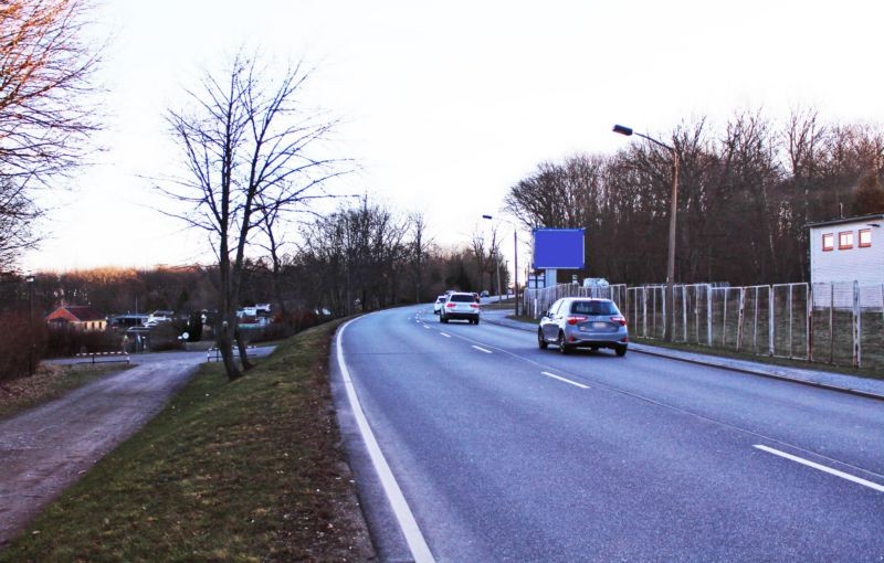 Dresdner Str 234 Buswendeplatz VS City-Star-Board