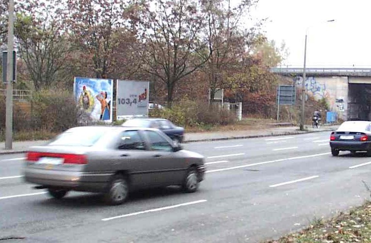 Horstweg  47 re vor Einfahrt