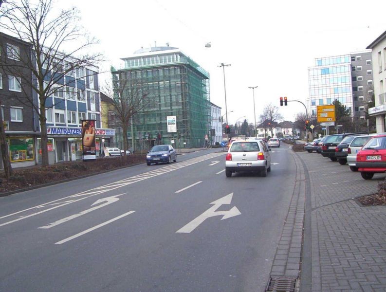 Wilh.-Lantermann-Str.Vor Haus Nr. 59