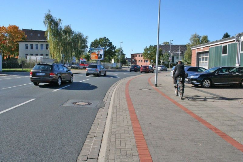 Industrieweg   1/Beneckeallee-RS- City-Star-Board