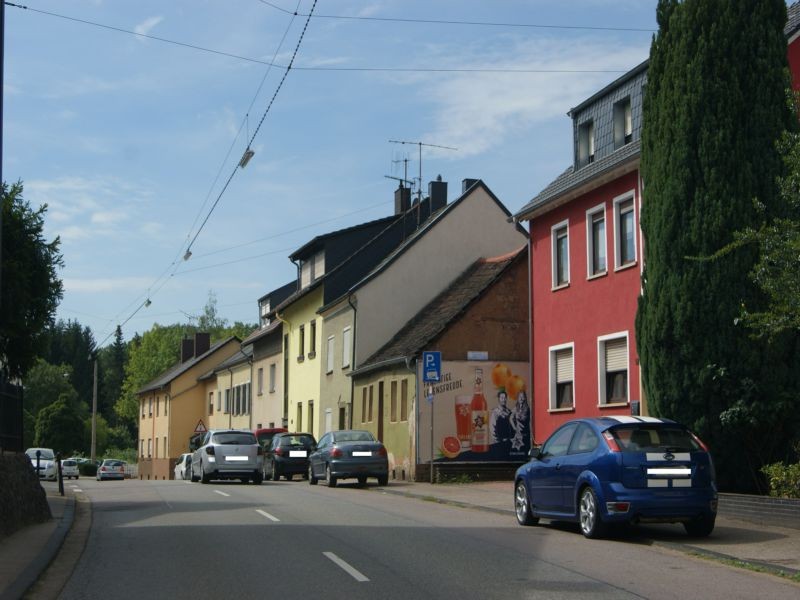 Bahnhofstr  60 (L 136) Quer / Zentrum  /V