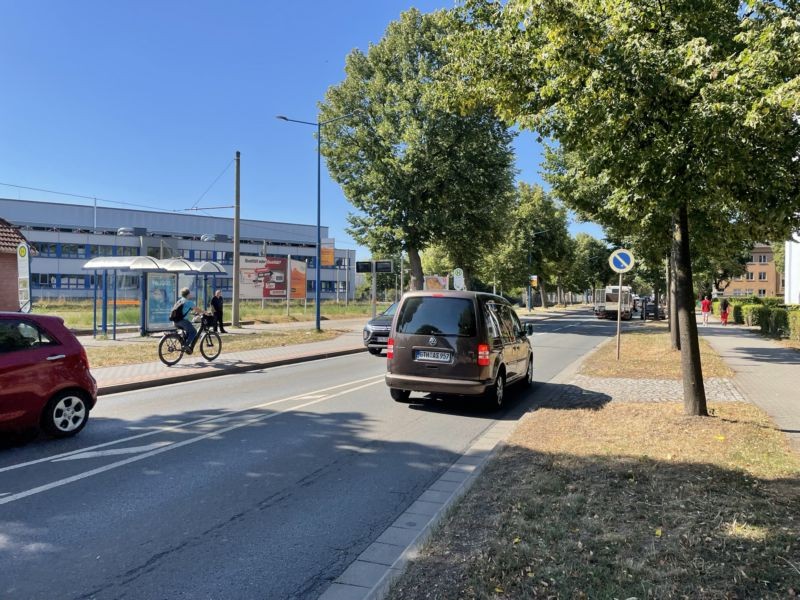 Kindleber Str (L 1027) Straßenbahn-Hst Sto. 1 li