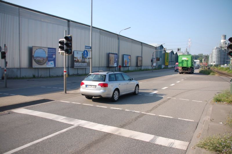 Rheinhafenstr   7 li/Hochbahnstr vor Ampelanlage