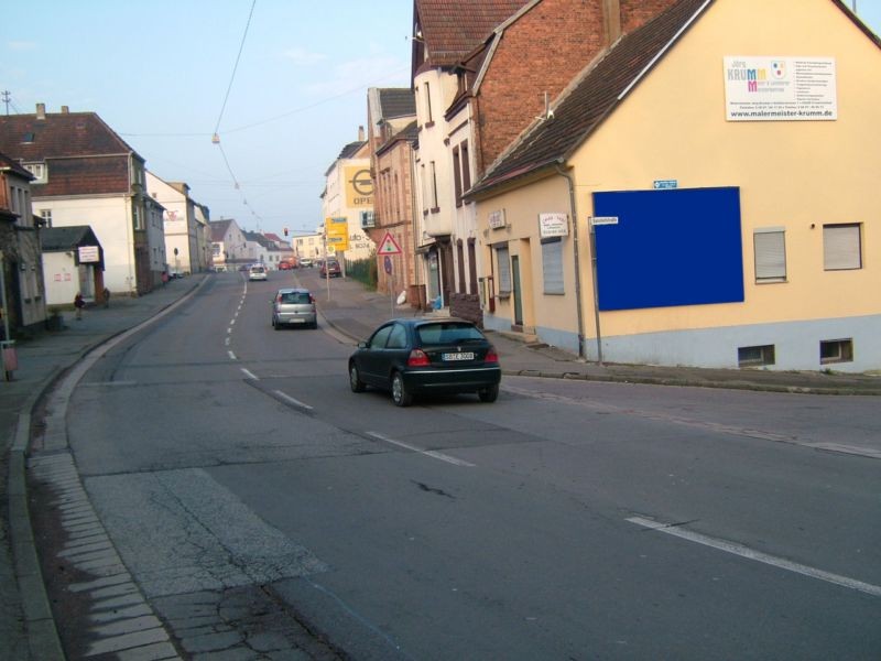 Neunkircher Str  19 (L 125) quer V