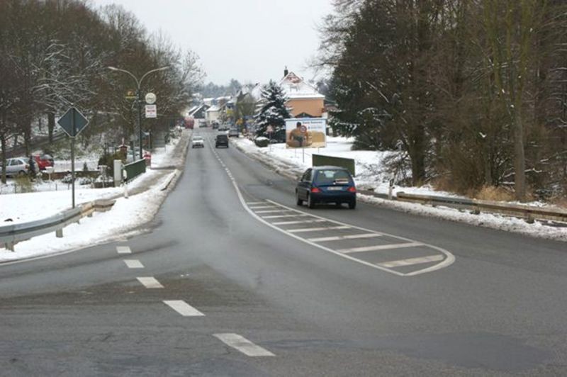 In der Au  8a Ri Hirzweiler VS (L 141) Ortseingang quer