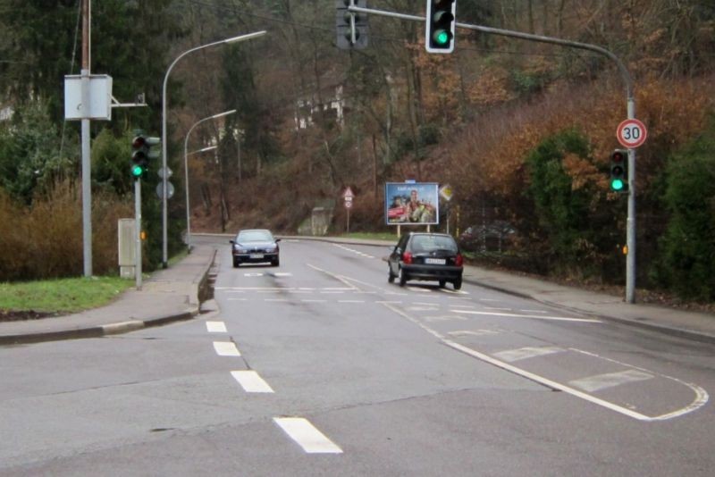 Dudweiler Str /Im Flürchen nh (L  251) Quer VS  /E