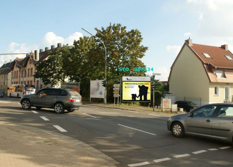 Von-der-Heydt-Str/Hubert-Müller-Str/POS re Quer/Ampel/E