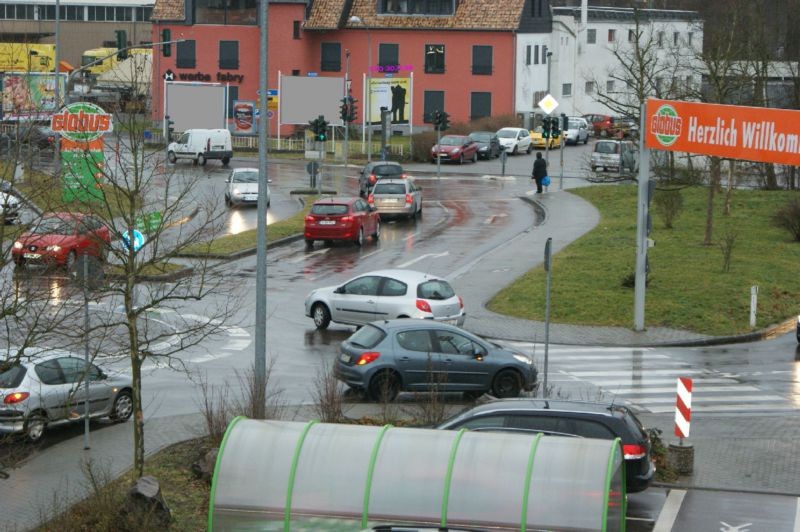Saargemünder Str  49 Globus Einf/Ausf gg Quer/Ampelanlage/V