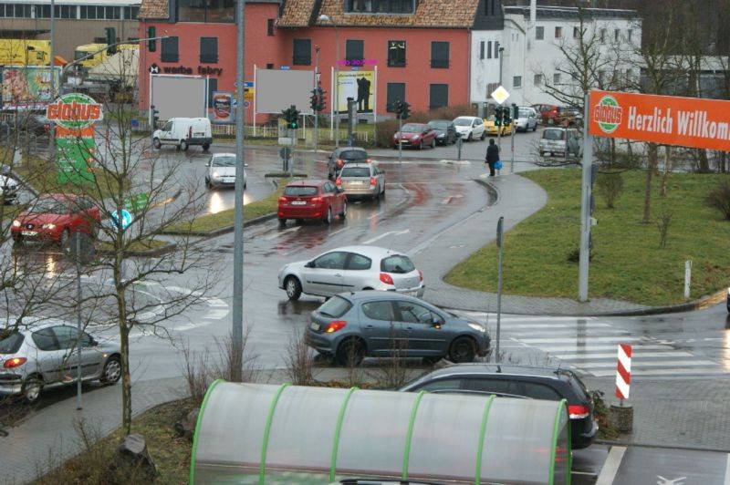 Saargemünder Str  49 Globus Einf/Ausf gg Quer/Ampelanlage/V