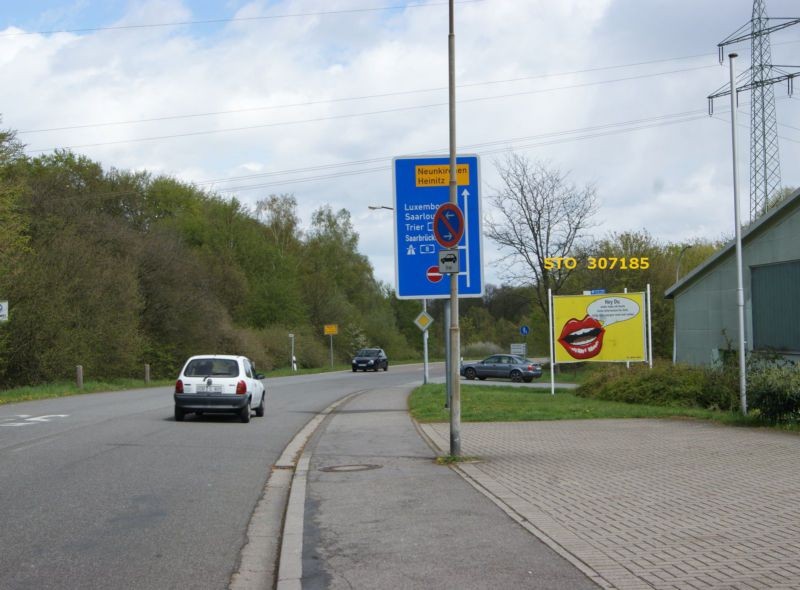 Hüttenstr  28 Tennisplatz Quer AW (L 112)   /V