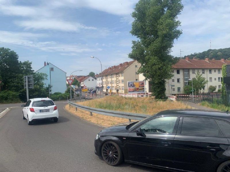 Julius-Kiefer-Str Ostspangenkreisel RS