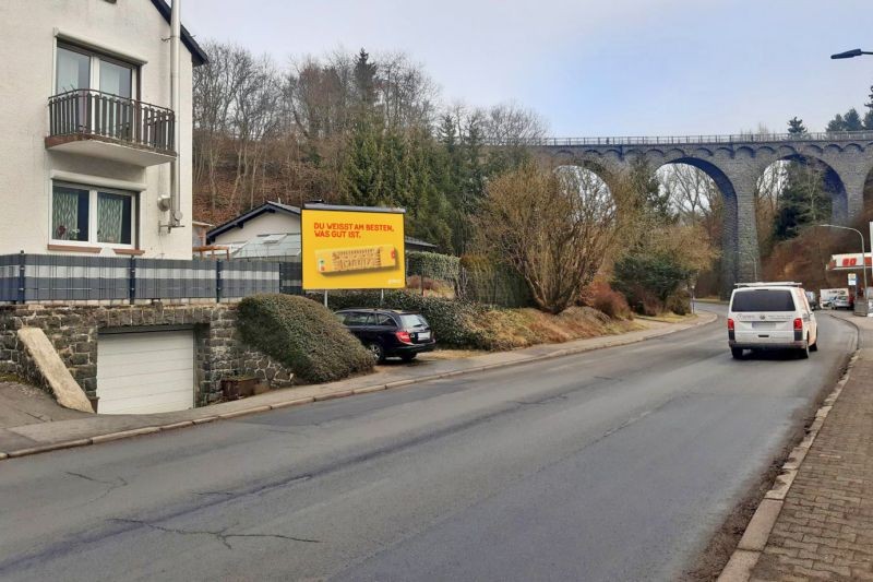 Mehrener Str  32 (B 257)