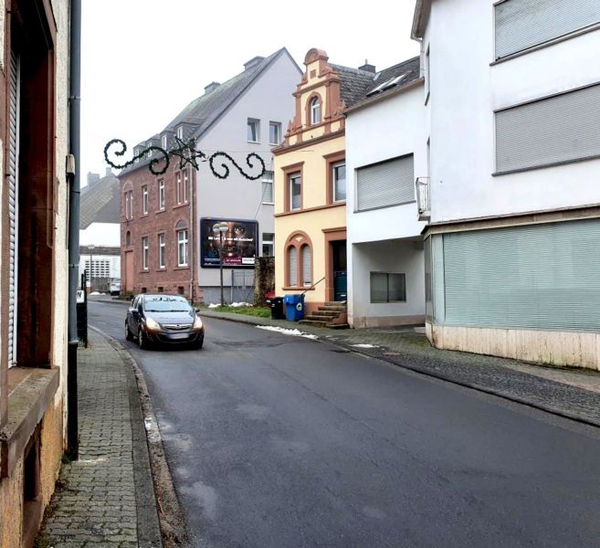 Kapellenstr  16 (14)/Strunksecken nh