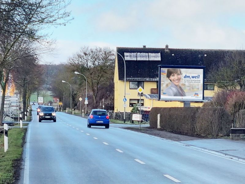 Sachsenhäuser Str (B 251) ew/Lerchenweg 25