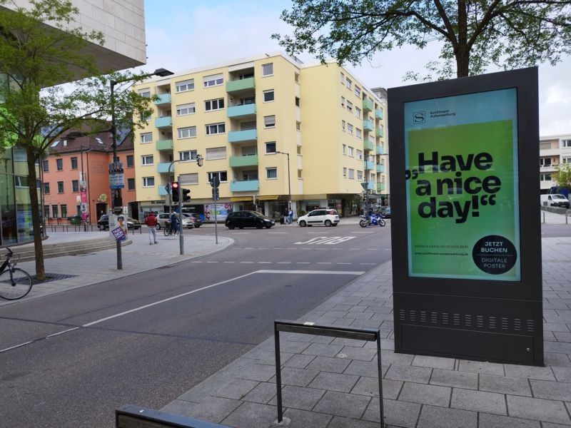 Julius-Rohm-Platz / Glacis-Galerie VS