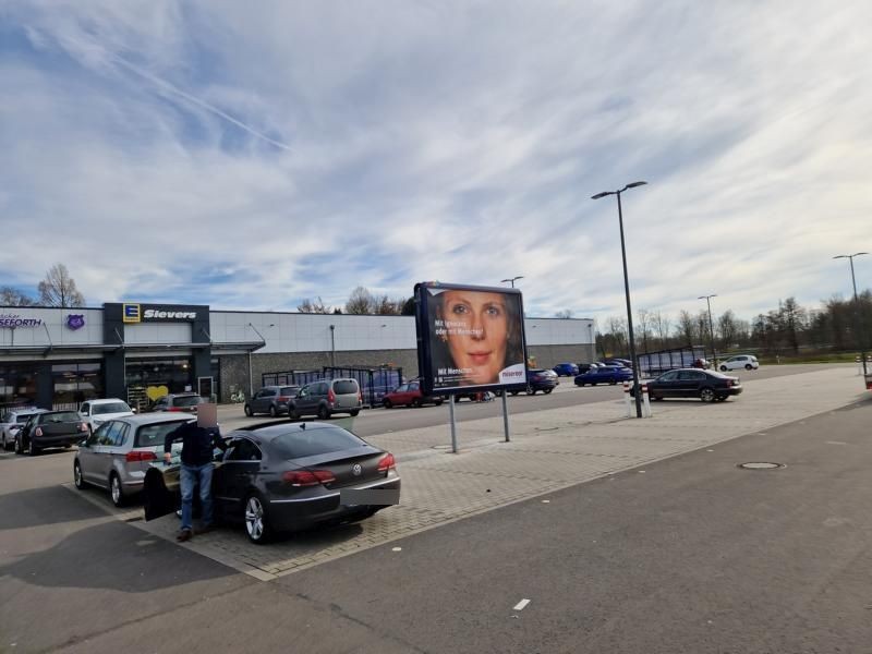 Moorstr. 24-26 Edeka Sievers Einf.