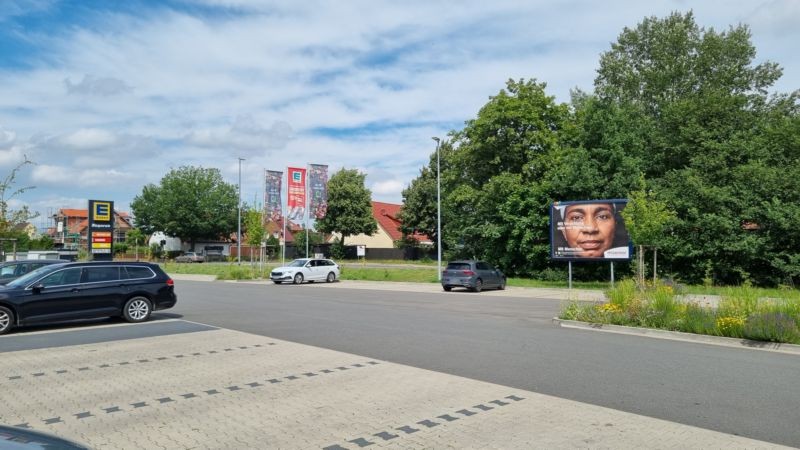 Stadtweg 1 Edeka Zegarek Eing.