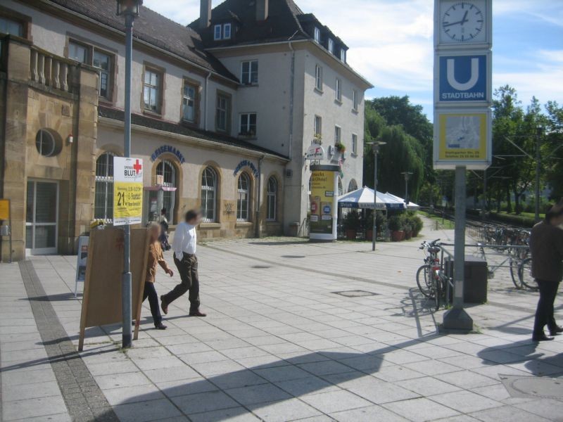 Bahnhof Feuerbach/Empfangsgebäude