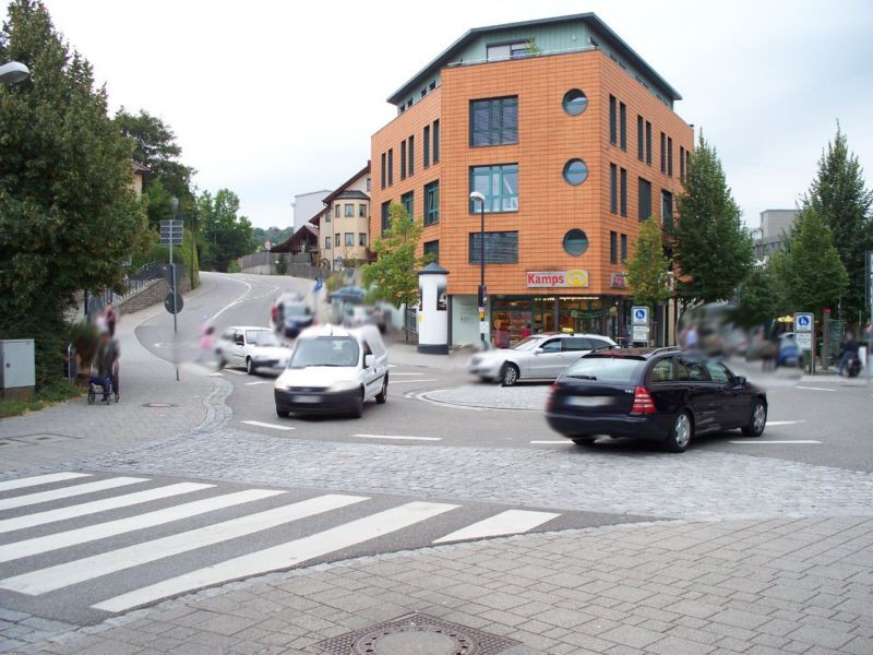 Bahnhofstr. 32 (Fußgängerzone)