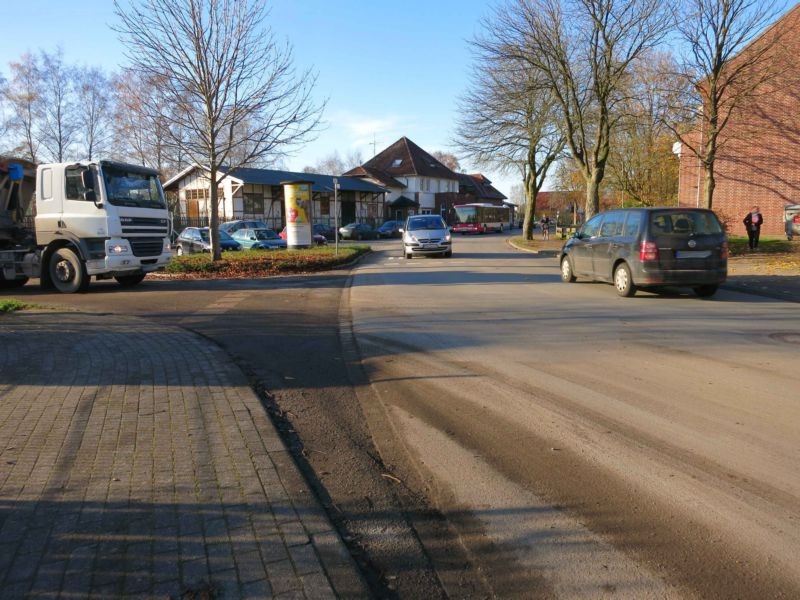 Am Bahnhof