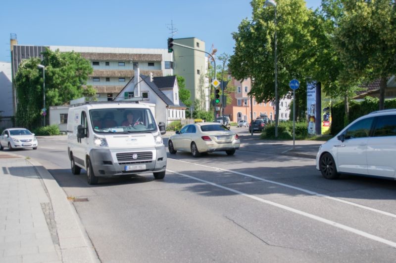 Hirblinger Straße/gg. Thomas-Breit-Straße