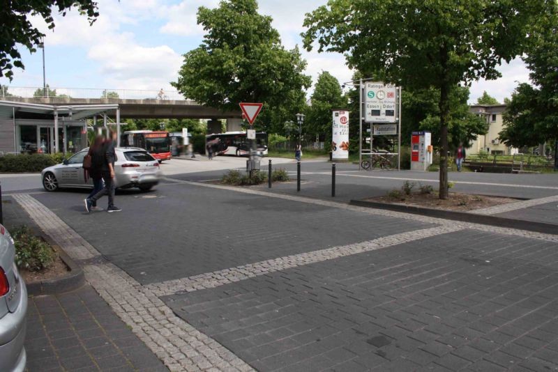 Am Ostbahnhof / Vorplatz Bhf. Ost.