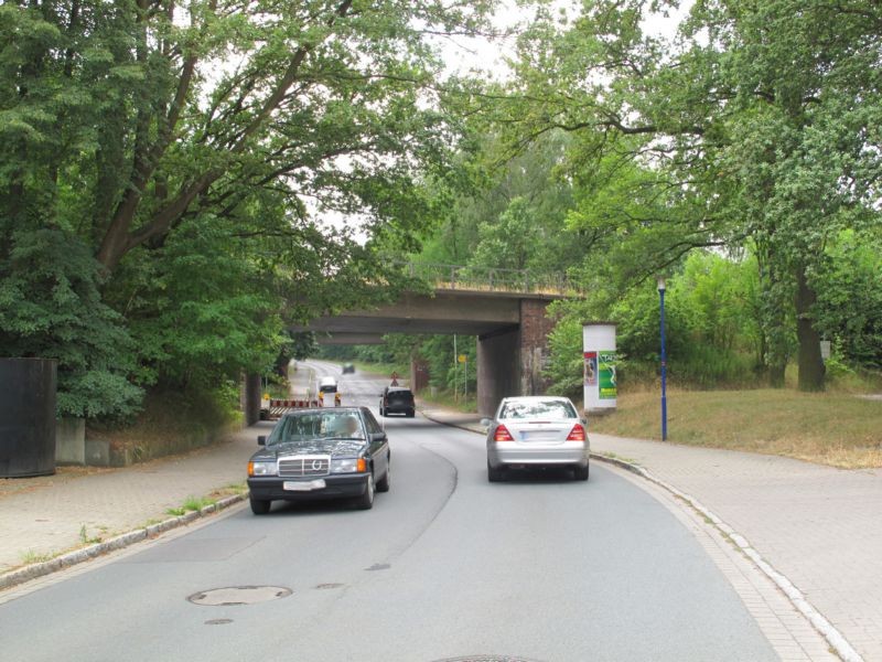 Heinrichstr., Nähe Einfahrt Hallenbad