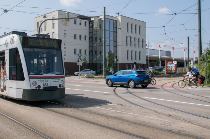 Alter Postweg 94  / zur Messe re.