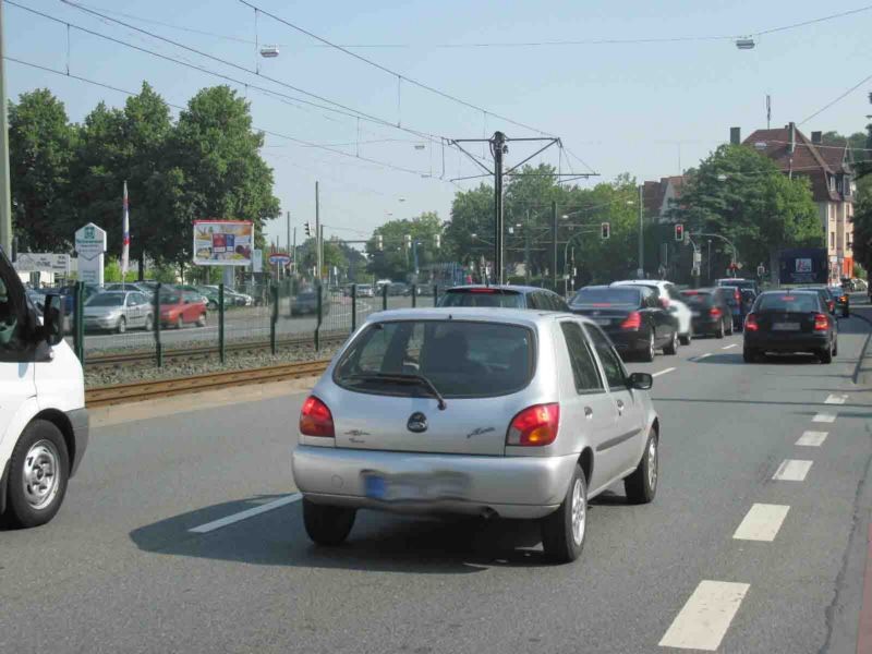 Artur-Ladebeck-Str.  / Haller Weg 1 RS