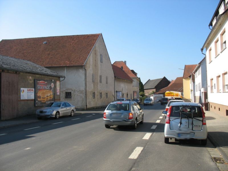 Gießener Str. gg. Nr. 12 (K 256)  Nh. Bahnhofstr.