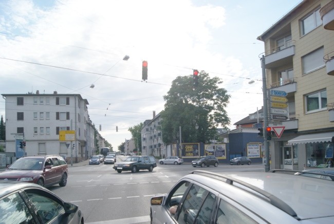 Nieder-Ramstädter Str.  / Heinrichstr. / Krzg. quer