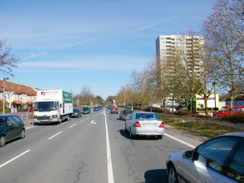 Hauptstr.  / Niebelungenstr. / EKZ (PP)