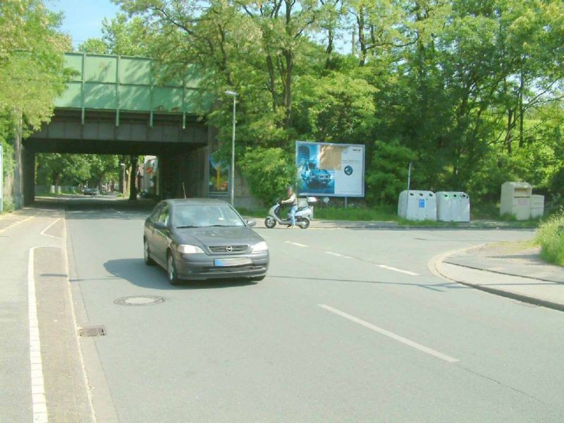 Papiermühlenstr.  / Im Weidekamp re. quer